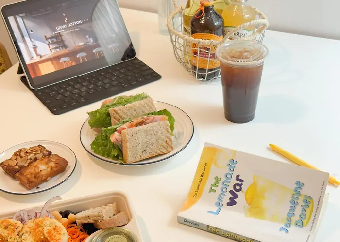 公寓 Gangnam 23, 3 Minutes Walk From Sinnonhyeon Station, Airport Bus, 1st Floor, Emotional Accommodation, Sleeps 5, Netflix, Wifi